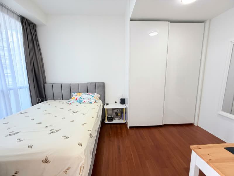 Amber Park, 18 Amber Gardens, 1 Bedroom, 484 sqft, Condominium For Sale, by Denise Fadil Lee, 25345266 - Spacious Master Room with Study - PropertyGuru.com.sg