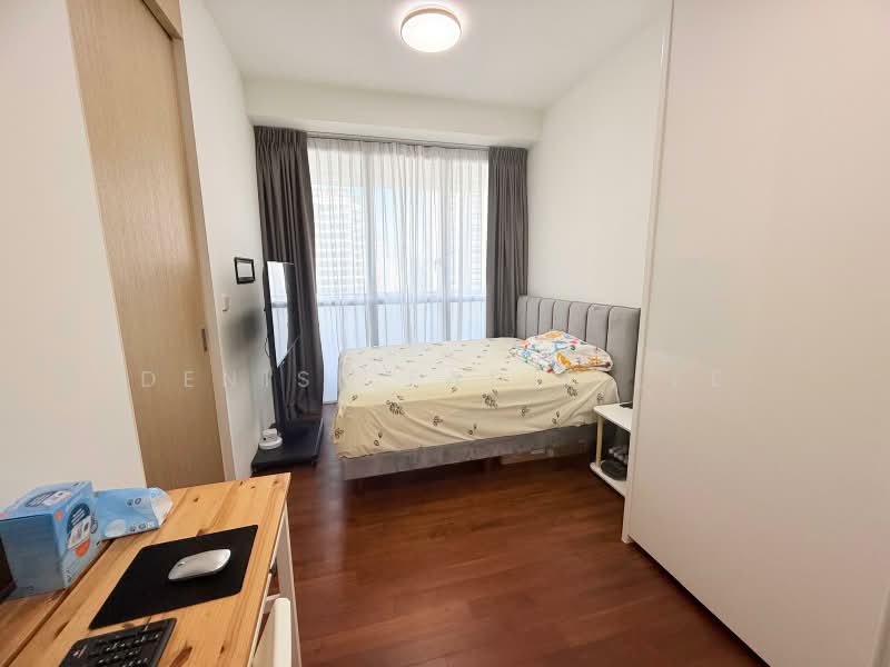 Amber Park, 18 Amber Gardens, 1 Bedroom, 484 sqft, Condominium For Sale, by Denise Fadil Lee, 25345266 - Spacious Master Room with Study - PropertyGuru.com.sg