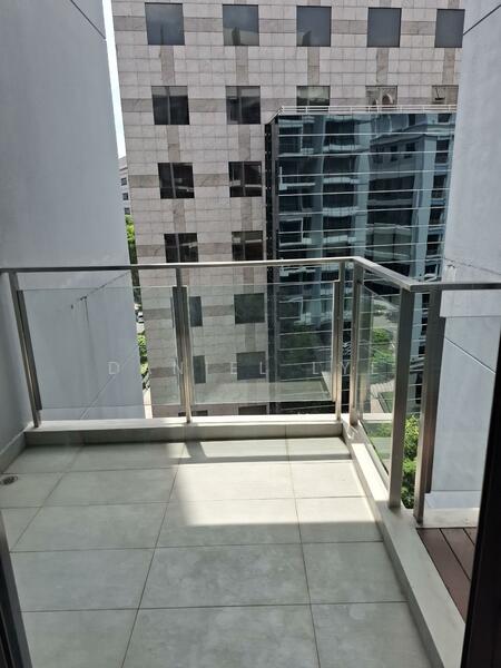 One Oxley Rise, 1 Oxley Rise, 2 Bedrooms, 1,109 sqft, Apartment For Rent, by Daniel Lye, 25345273 - Balcony  - PropertyGuru.com.sg
