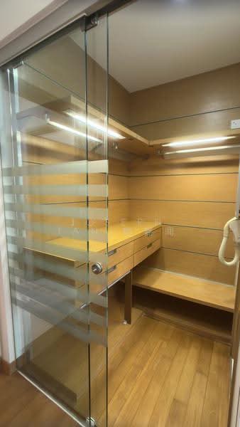 One Devonshire, 1 Devonshire Road, Orchard / River Valley, 3 Bedrooms, 1,291 sqft, Condominium For Rent, by Joseph Tan 陈嘉闻, 25345841 - Walk-In Wardrobe - PropertyGuru.com.sg