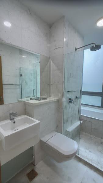 One Devonshire, 1 Devonshire Road, Orchard / River Valley, 3 Bedrooms, 1,291 sqft, Condominium For Rent, by Joseph Tan 陈嘉闻, 25345841 - Master Bath - PropertyGuru.com.sg