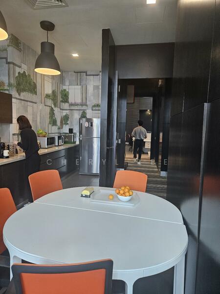 Boon Keng 2000 sq ft Ground Floor Showroom Customer Service地面层200平米出租陈列办公包括家具高屋顶全玻璃, , 2,000 sqft, Light Industrial (B1) For Rent, by Cheryl Lee, 25346095 - CommercialGuru.com.sg