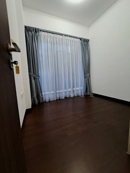 For Rent - Royalgreen