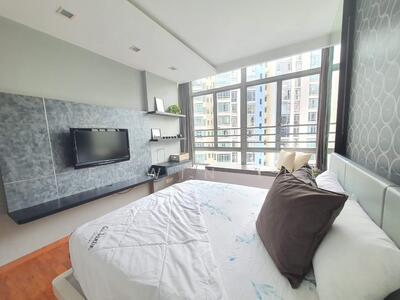 For Rent - The Lakeshore