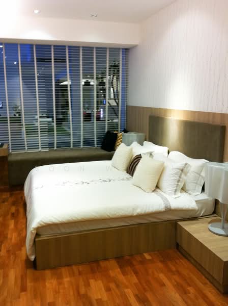 Centro Residences Condominium For Sale at S$ 1,950,000 | PropertyGuru Singapore