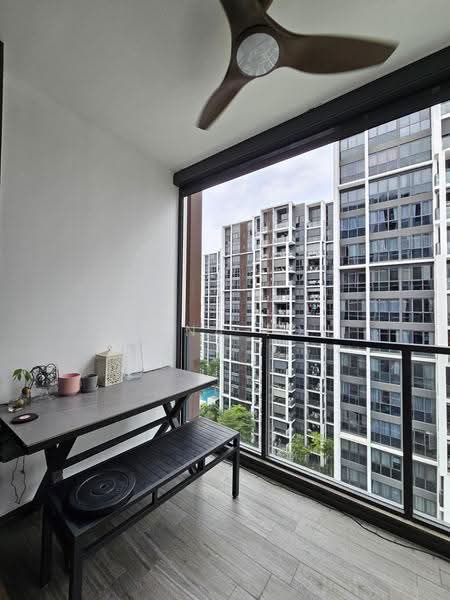 Botanique at Bartley, 233 Upper Paya Lebar Road, Hougang / Punggol / Sengkang, 2 Bedrooms, 732 sqft, Condominium For Sale, by Viona Toh, 25347083 - Balcony with Ziptrak blinds, northeast facing, windy, no afternoon sun - PropertyGuru.com.sg