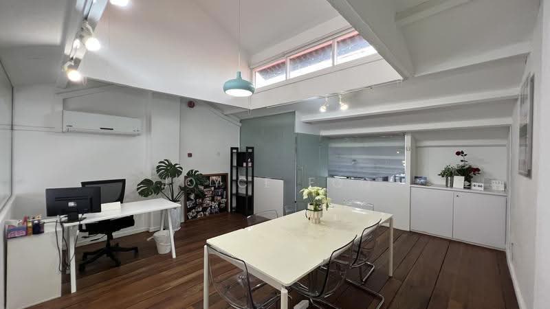 Tip Top Condition South Bridge Road 2nd Sty with Attic Shophouse, South Bridge Road, Boat Quay / Raffles Place / Marina, 1,594 sqft, Office For Rent, by Joyce Foo, 25347408 - CommercialGuru.com.sg