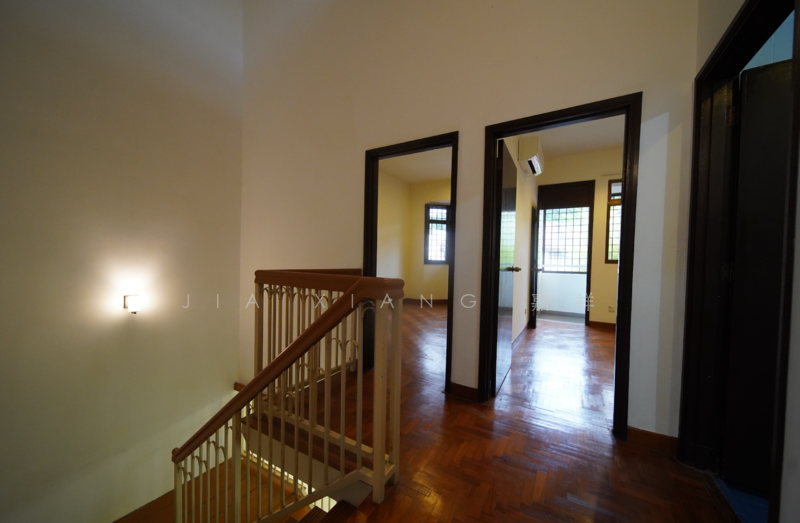 Springwood, 10 Springwood Height, Room Rental, 100 sqft, Terraced House For Rent, by Jia Xiang jx, 25347704 - staircase - PropertyGuru.com.sg