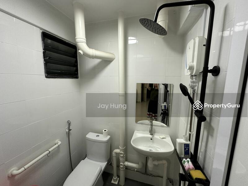 For Rent - Master Room. Attached Washroom. Suitable for single male NUS Student.