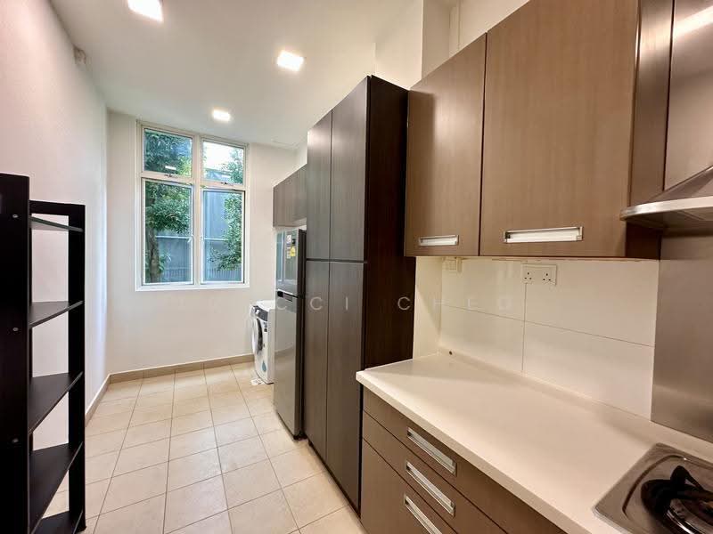 Aquarine Gardens, 91 Upper East Coast Road, East Coast / Marine Parade, 3 Bedrooms, 1,077 sqft, Apartment For Rent, by Tracci Cheo, 25348237 - Kitchen - PropertyGuru.com.sg