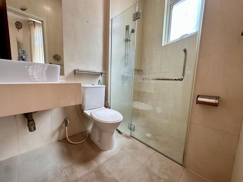 Aquarine Gardens, 91 Upper East Coast Road, East Coast / Marine Parade, 3 Bedrooms, 1,077 sqft, Apartment For Rent, by Tracci Cheo, 25348237 - Attached Bathroom - PropertyGuru.com.sg