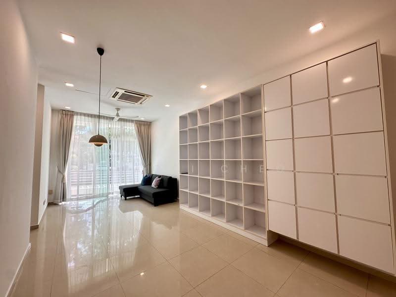 Aquarine Gardens, 91 Upper East Coast Road, East Coast / Marine Parade, 3 Bedrooms, 1,077 sqft, Apartment For Rent, by Tracci Cheo, 25348237 - Living Room - PropertyGuru.com.sg