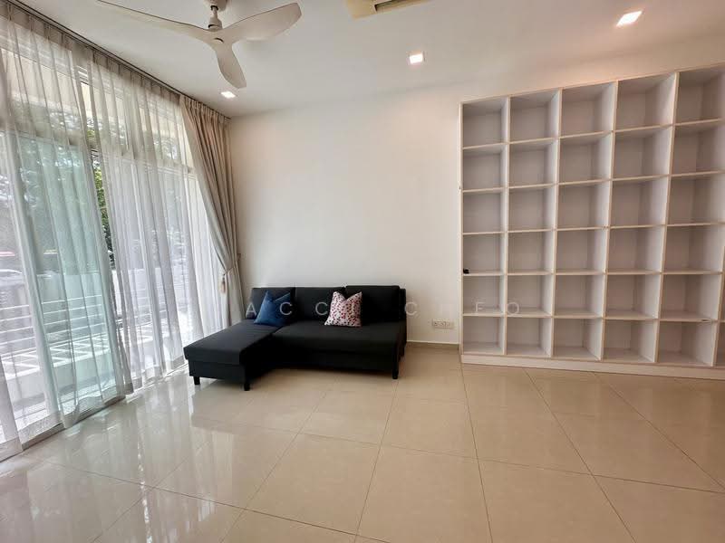 Aquarine Gardens, 91 Upper East Coast Road, East Coast / Marine Parade, 3 Bedrooms, 1,077 sqft, Apartment For Rent, by Tracci Cheo, 25348237 - Living Room - PropertyGuru.com.sg