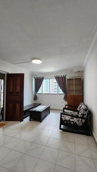 154 Woodlands Street 13, 154 Woodlands Street 13, 3 Bedrooms, 1,010 sqft, HDB Flat For Rent, by Sarah Aman, 25348350 - PropertyGuru.com.sg