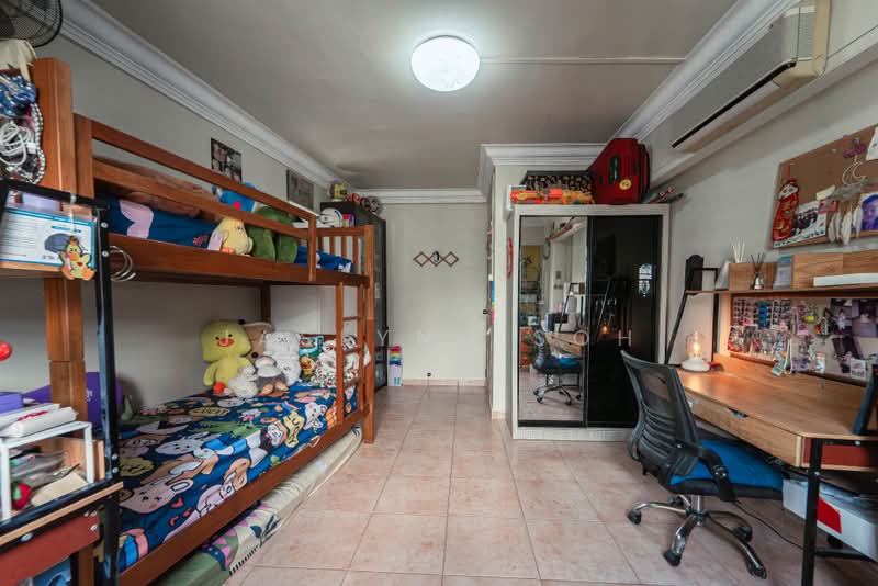 133 Rivervale Street, 133 Rivervale Street, 3 Bedrooms, 1,313 sqft, HDB Flat For Sale, by Jaslynn Soh, 25349738 - Common bedroom 2 - PropertyGuru.com.sg