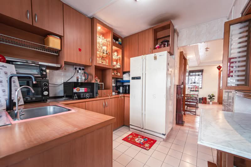 133 Rivervale Street, 133 Rivervale Street, 3 Bedrooms, 1,313 sqft, HDB Flat For Sale, by Jaslynn Soh, 25349738 - Dry Kitchen - PropertyGuru.com.sg