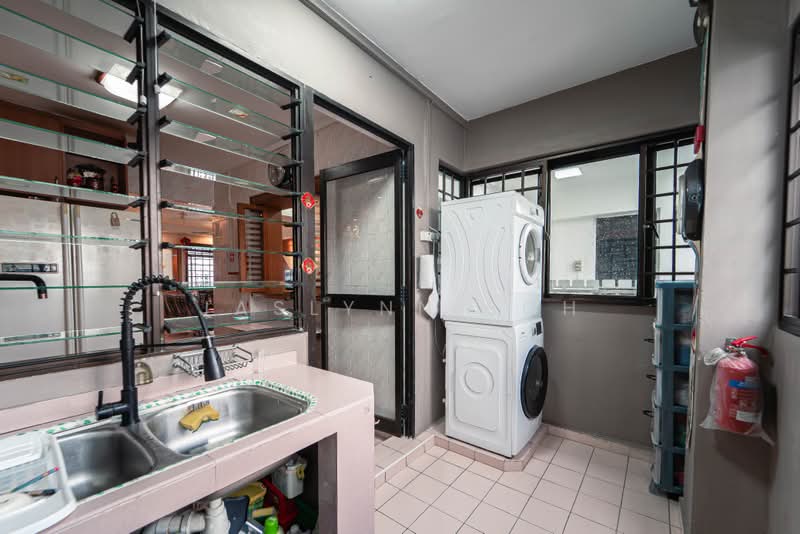 133 Rivervale Street, 133 Rivervale Street, 3 Bedrooms, 1,313 sqft, HDB Flat For Sale, by Jaslynn Soh, 25349738 - Service Yard - PropertyGuru.com.sg