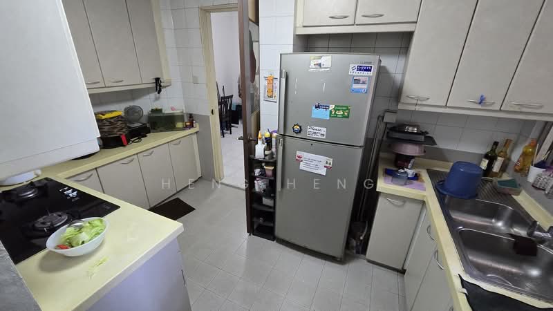 The Riverside Piazza, 11 Keng Cheow Road, 3 Bedrooms, 1,270 sqft, Condominium For Sale, by Heng Heng, 25349786 - PropertyGuru.com.sg