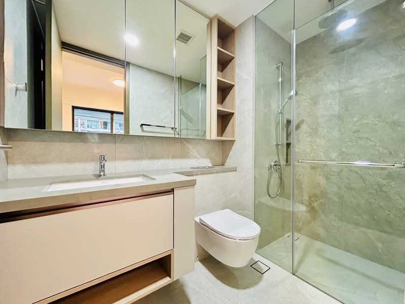 One-North Eden, 10 Slim Barracks Rise, 2 Bedrooms, 786 sqft, Condominium For Sale, by Alice Ng 黄素芳, 25349881 - Ensuite bathroom - PropertyGuru.com.sg