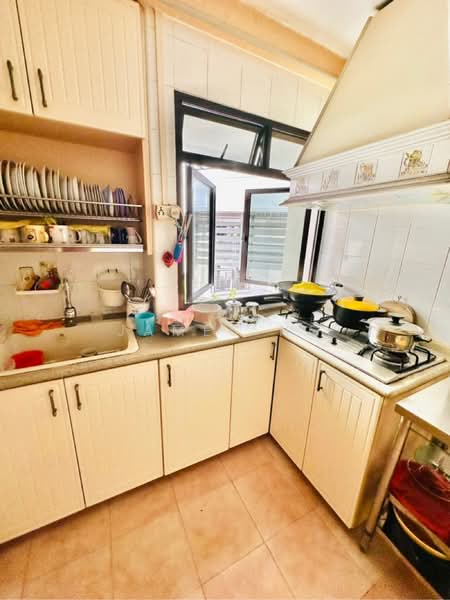 288A Bukit Batok Street 25, 288A Bukit Batok Street 25, Room Rental, 215 sqft, HDB Flat For Rent, by James Ng, 25350982 - PropertyGuru.com.sg