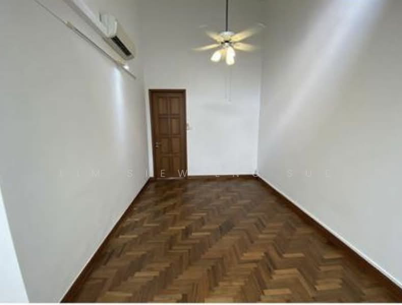 Niven Road Conservation House, Niven Road, 3 Bedrooms, 2,659 sqft, Conservation House For Rent, by Lim Siew Eng Sue, 25351194 - 2nd floor - Family area - PropertyGuru.com.sg
