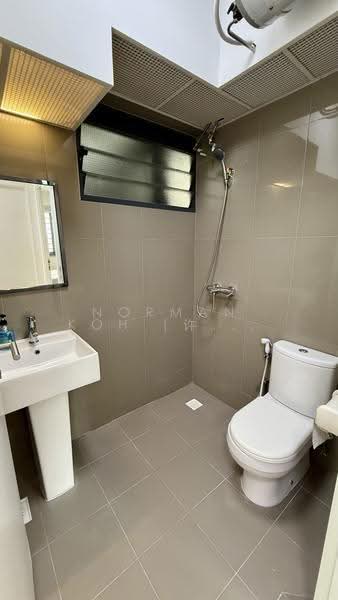 308C Punggol Walk, 308C Punggol Walk, Hougang / Punggol / Sengkang, 2 Bedrooms, 721 sqft, HDB Flat For Rent, by Norman Koh (许启彰), 25351663 - Common Bathroom - PropertyGuru.com.sg