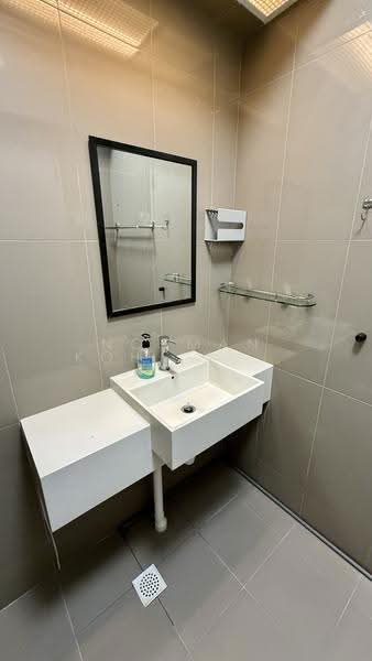 308C Punggol Walk, 308C Punggol Walk, Hougang / Punggol / Sengkang, 2 Bedrooms, 721 sqft, HDB Flat For Rent, by Norman Koh (许启彰), 25351663 - Master Bathroom - PropertyGuru.com.sg