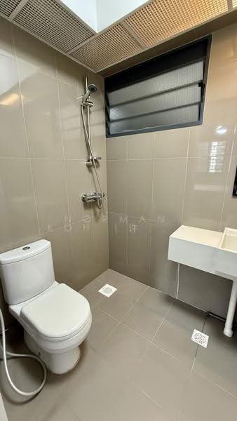 308C Punggol Walk, 308C Punggol Walk, Hougang / Punggol / Sengkang, 2 Bedrooms, 721 sqft, HDB Flat For Rent, by Norman Koh (许启彰), 25351663 - Master Bathroom - PropertyGuru.com.sg
