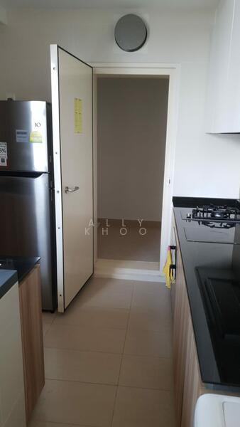 Bomb shelter at kitchen - good for helper room 