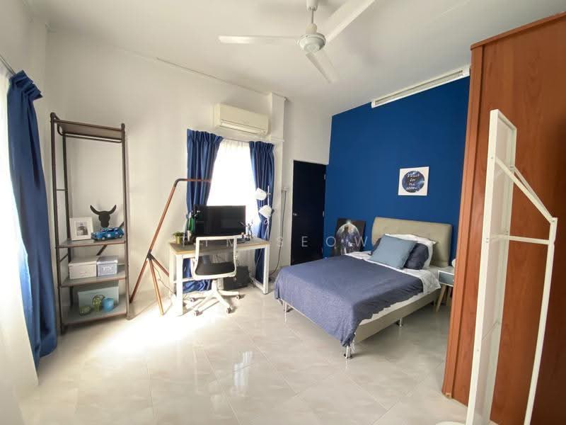 Black and White Detach hse, Terang Bulan ave, East Coast / Marine Parade, 4 Bedrooms, 2,500 sqft, Detached House For Rent, by Tim Seow, 25353960 - PropertyGuru.com.sg