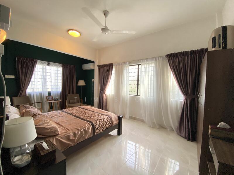 Black and White Detach hse, Terang Bulan ave, East Coast / Marine Parade, 4 Bedrooms, 2,500 sqft, Detached House For Rent, by Tim Seow, 25353960 - PropertyGuru.com.sg