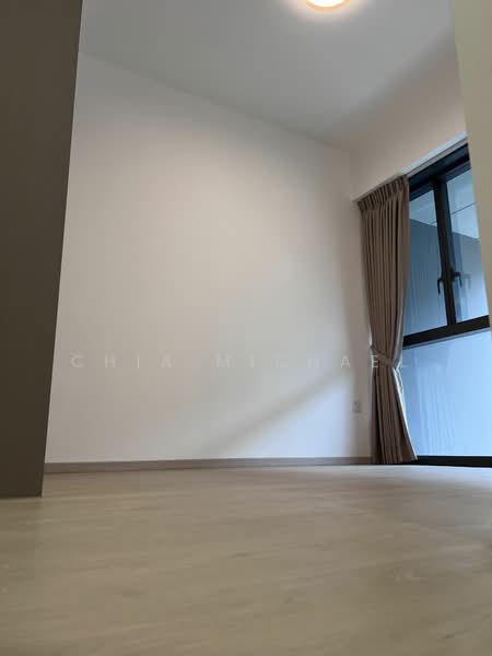 One-North Eden, 10 Slim Barracks Rise, 2 Bedrooms, 786 sqft, Condominium For Rent, by Chia Michael, 25354373 - Masterbedroom - PropertyGuru.com.sg