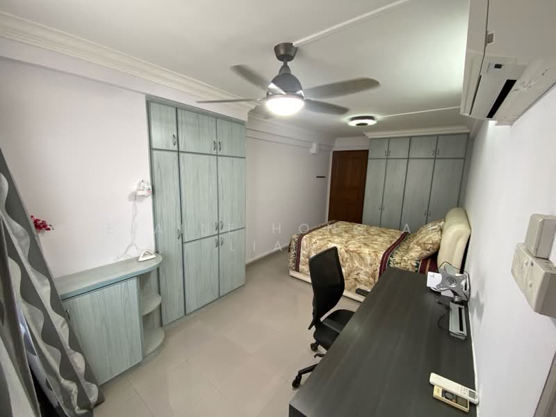 703 West Coast Road, 703 West Coast Road, Room Rental, 200 sqft, HDB Flat For Rent, by Elaine Hong Ai Lian, 25356012 - PropertyGuru.com.sg