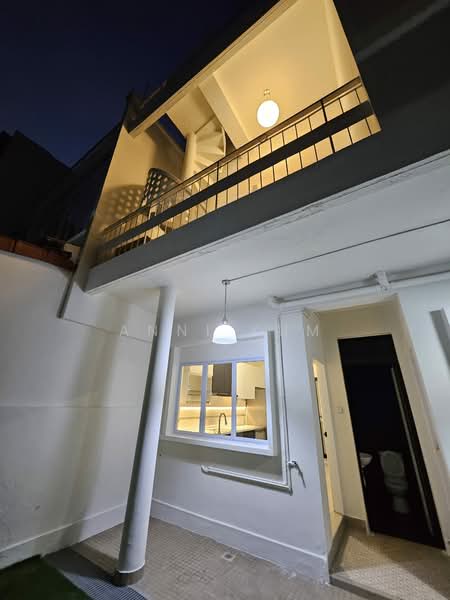 Modern Renovated 4 bedroom Terrace Walk to MRT, Parbury Ave, 4 Bedrooms, 2,200 sqft, Terraced House For Rent, by Anni Kum, 25356351 - PropertyGuru.com.sg