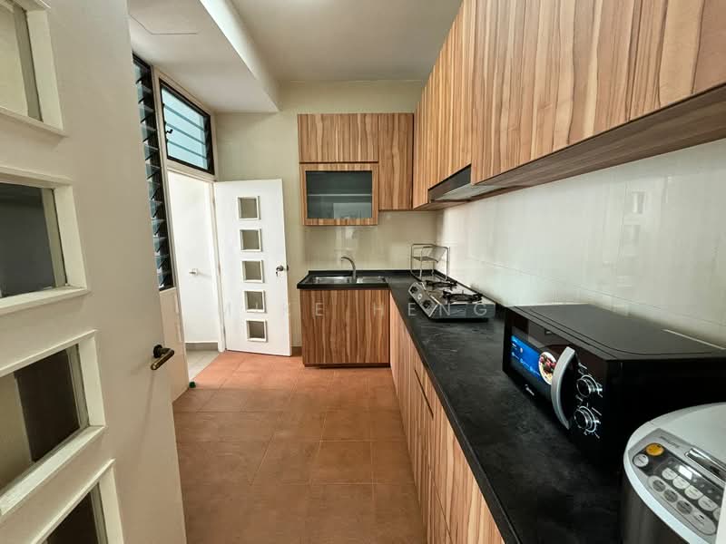 Parc Oasis, 51 Jurong East Avenue 1, 2 Bedrooms, 1,076 sqft, Condominium For Rent, by Mike Heng, 25356679 - PropertyGuru.com.sg