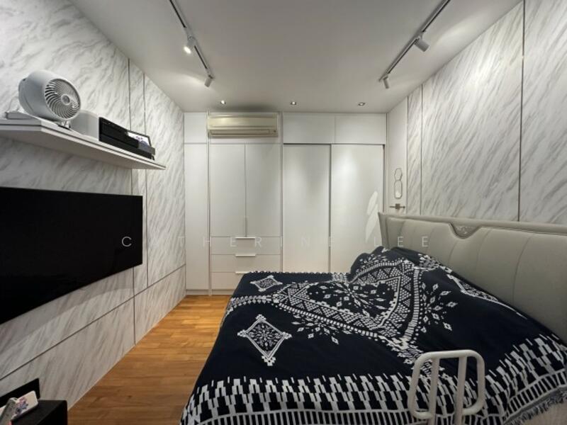 For Sale - ★Eminence Landed★ Renovated Cluster Semi-D @ Toh Crescent