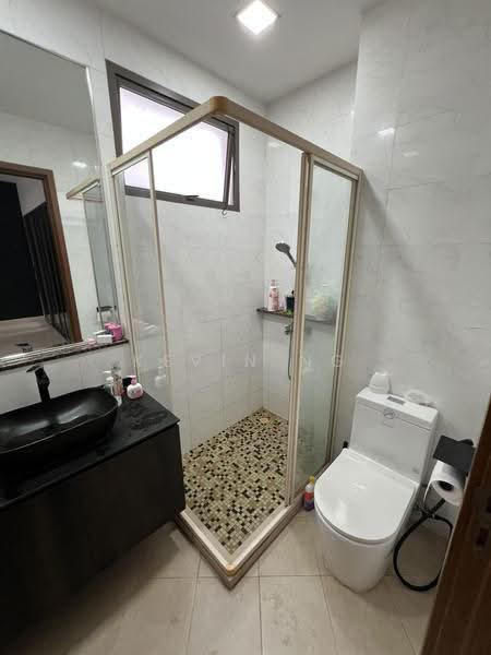 Mimosa Villas, Mimosa Walk, Seletar / Yio Chu Kang, 5 Bedrooms, 3,880 sqft, Semi-Detached House For Rent, by Kevin Ng, 25357452 - Bathroom - PropertyGuru.com.sg