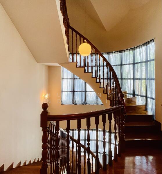 For Sale - Attractively Priced Detached in Holland, close to Henry Park, MRT & Amenities