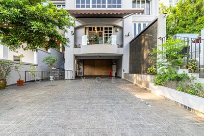 For Sale - Hillview Crescent