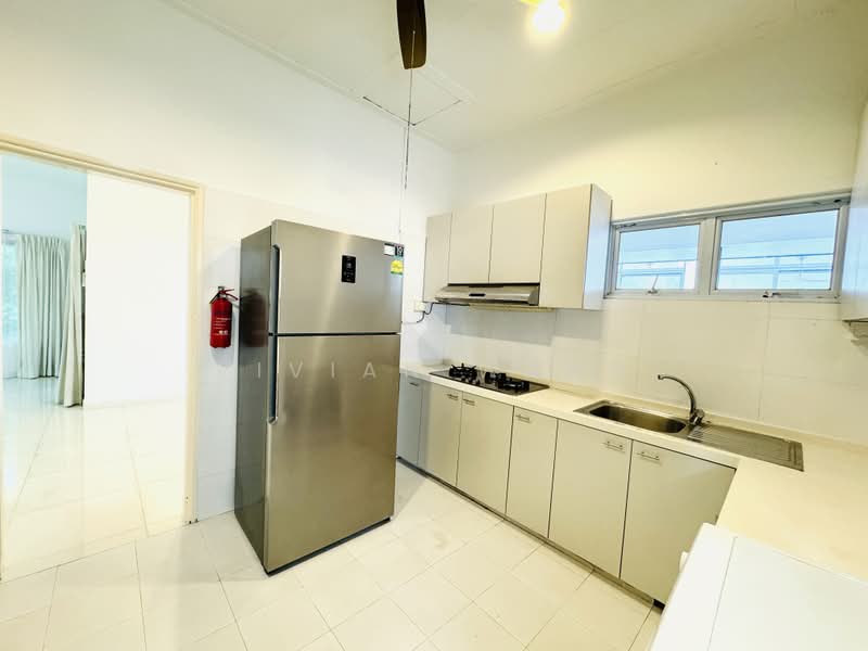 Raffles Park/ Oriole Crescent, Raffles Park/ Oriole Crescent, 5 Bedrooms, 10,000 sqft, Bungalow House For Rent, by Vivian Wang, 25358206 - PropertyGuru.com.sg