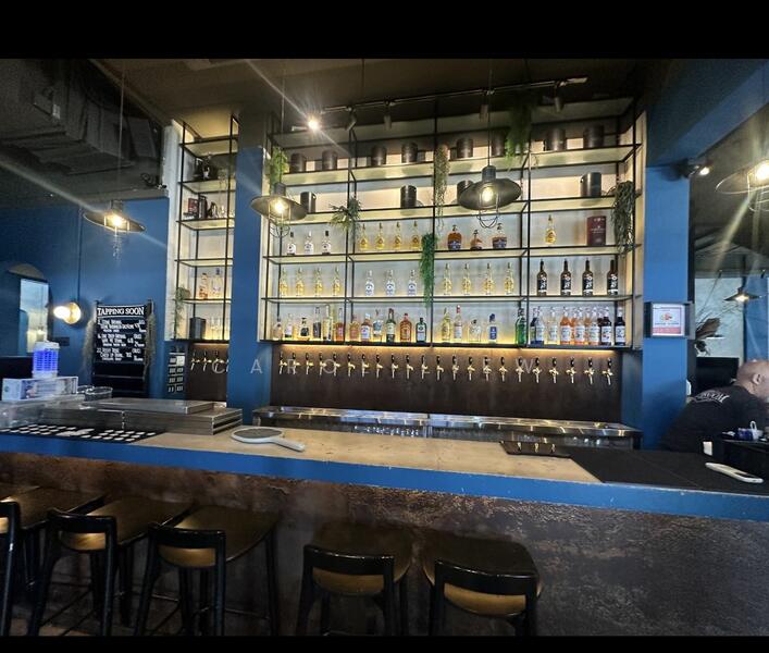 F&B Take over in hottest night life district near to MRT with 120 Pax