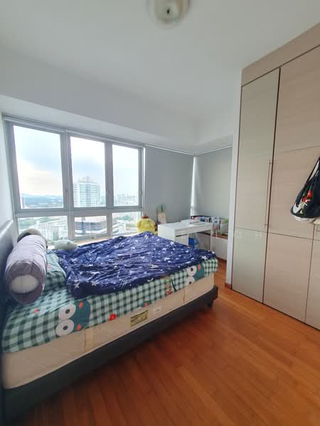 Twin Regency, 26 Kim Tian Road, Alexandra / Commonwealth, 3 Bedrooms, 1,442 sqft, Condominium For Rent, by Danielle Loh, 25359722 - PropertyGuru.com.sg