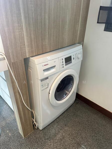 Seahill, 121 West Coast Crescent, 1 Bedroom, 495 sqft, Condominium For Rent, by Angela Lim, 25359903 - Bosch 2 in 1 washer cum dryer - PropertyGuru.com.sg