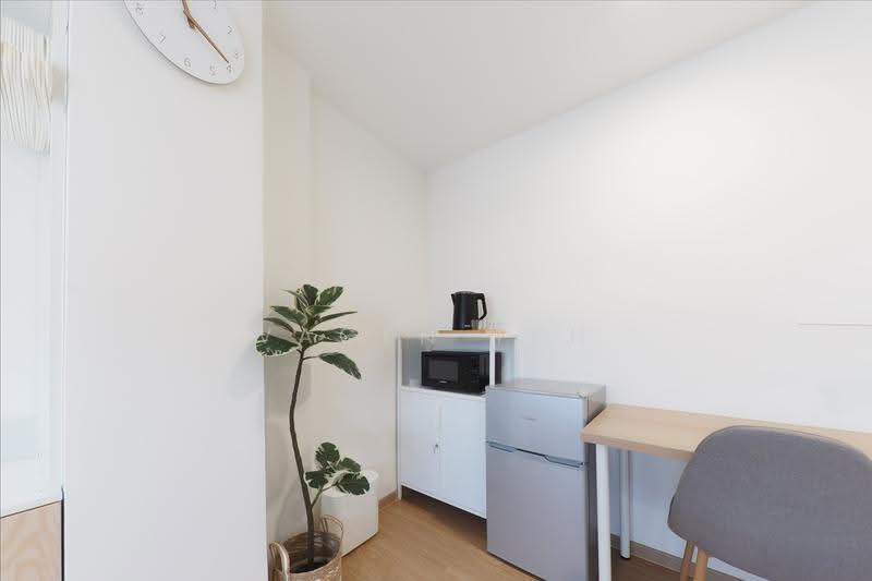 Fully Furnished Serviced Standard Studio Apartment At Aljunied Mrt (Shared Toilet), Eunos / Geylang / Paya Lebar, Studio, 190 sqft, Apartment For Rent, by Vagen Teh, 25360160 - Interior - PropertyGuru.com.sg