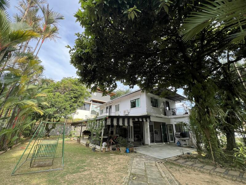 Freehold Bungalow GCB enclave⭐️Bt Timah⭐️On Elevated Flat Land ⭐️Near