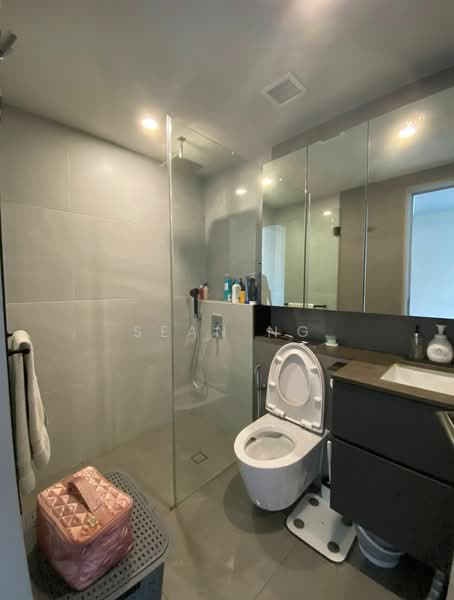 For Rent - East Signature