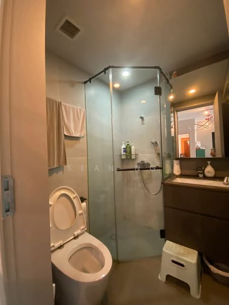 For Rent - East Signature