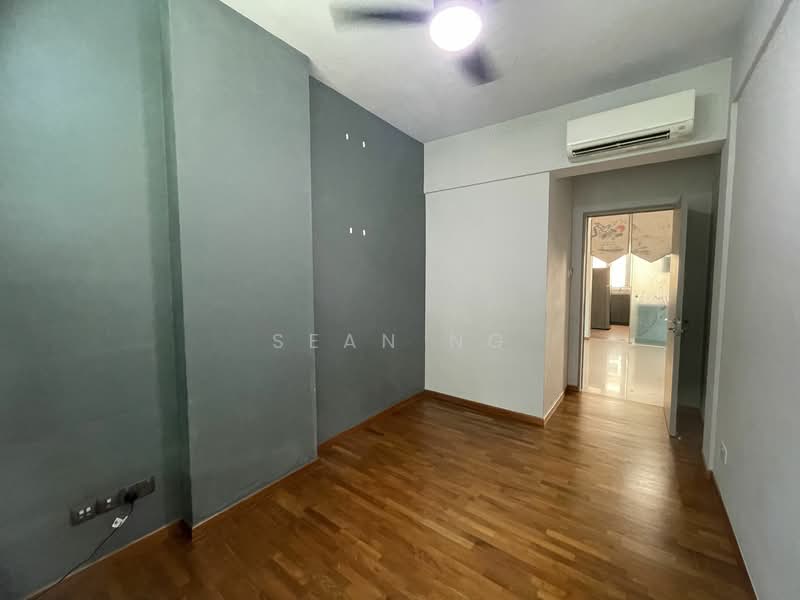 For Rent - East Signature