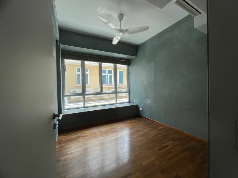 For Rent - East Signature