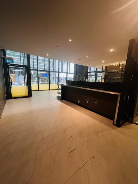 Rare High Human Traffic Restaurant or Retail With Fitted Kitchen Unit Robinson Road, Robinson Road, 3,025 sqft, Food & Beverage For Rent, by Tony Eyu, 25361301 - CommercialGuru.com.sg